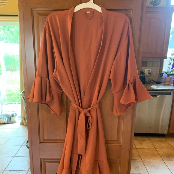 Women’s Robe - Picture 4 of 10